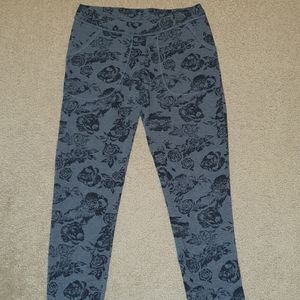 Rose print leggings with pockets